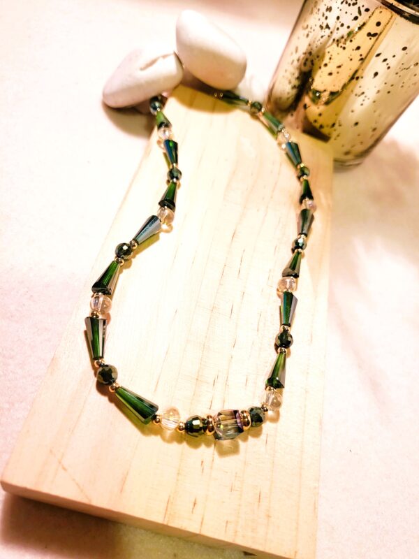 COLLAR CRISTAL FACETADO VERDE